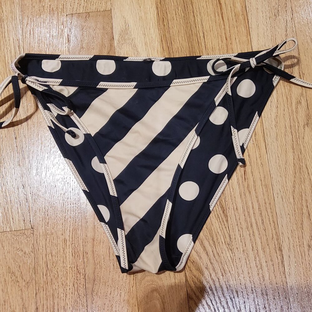 NWOT Two-tone Women Swim Reversable Bikini One size for all Size S to L.
